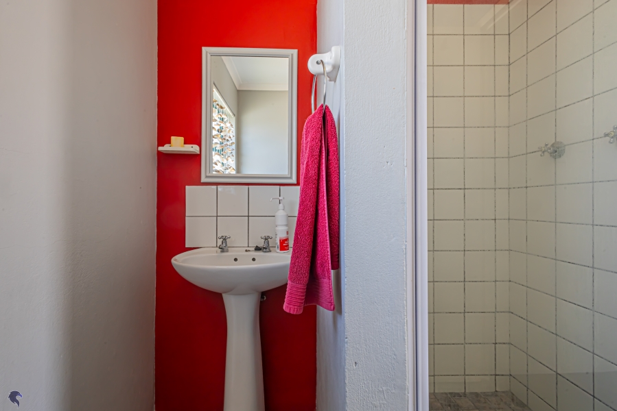 4 Bedroom Property for Sale in Paradise Beach Western Cape